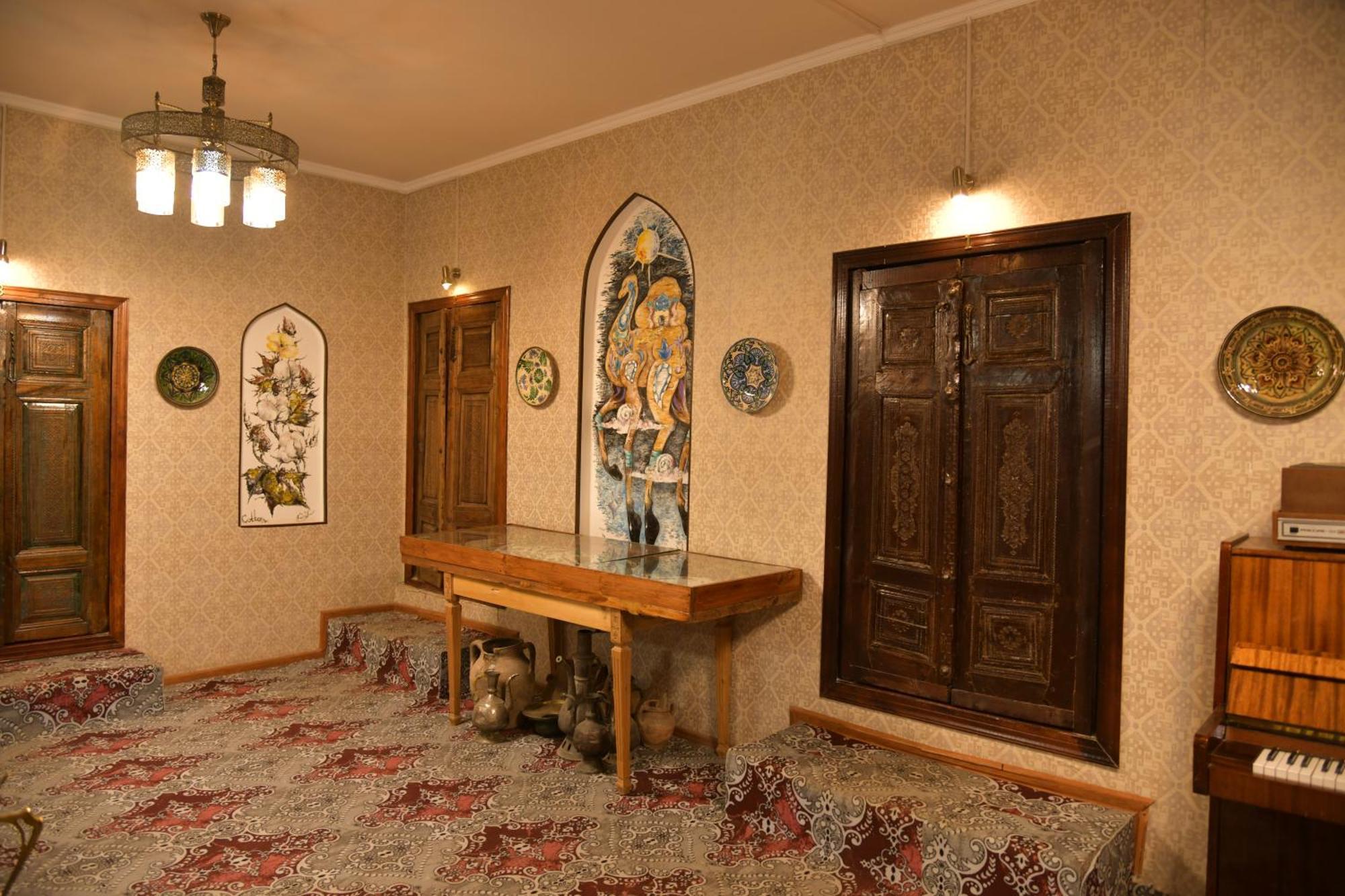 Mulberry Hotel Tashkent Esterno foto