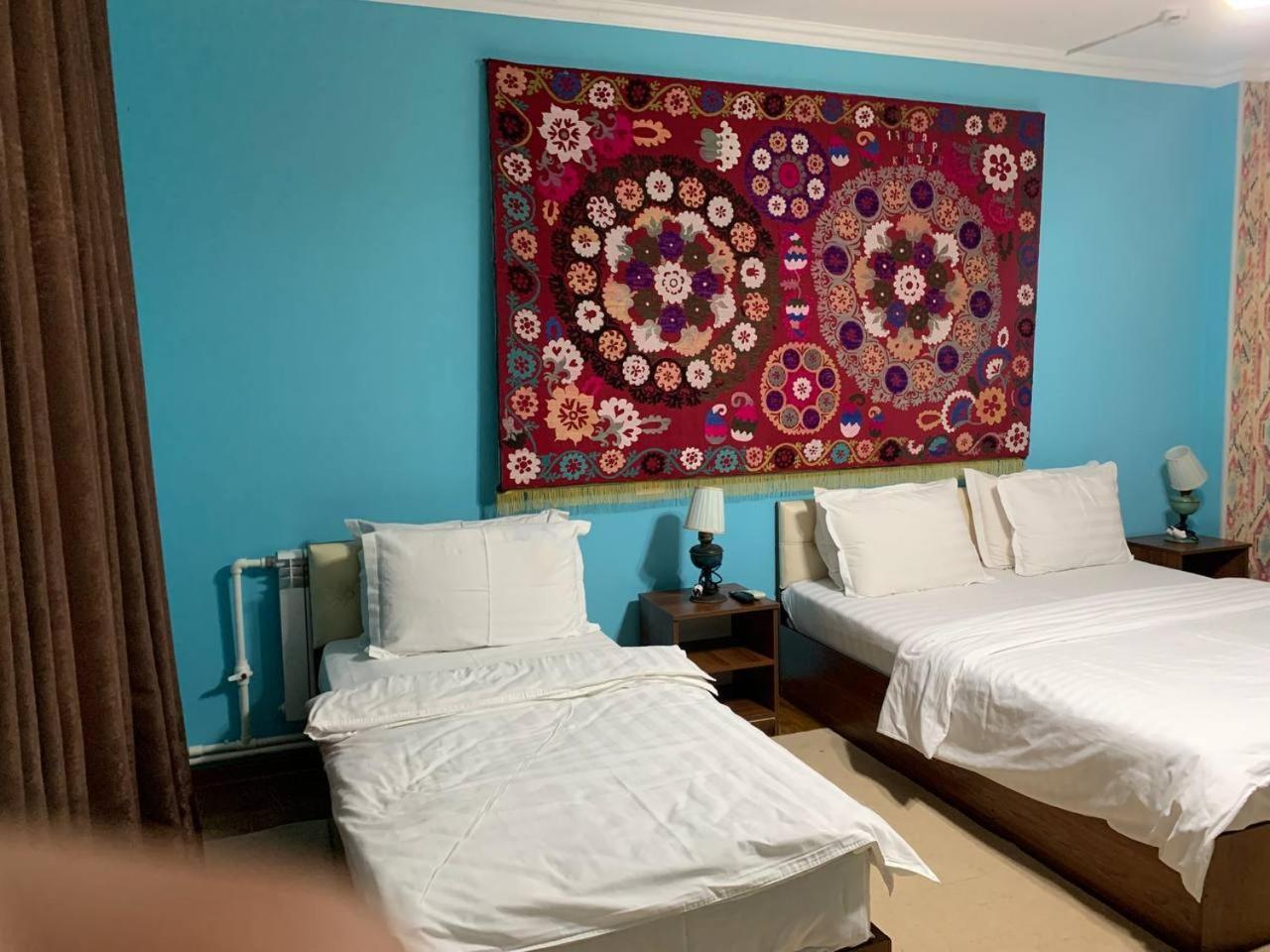 Mulberry Hotel Tashkent Esterno foto